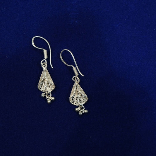 Zeenat Silver Filigree Earrings