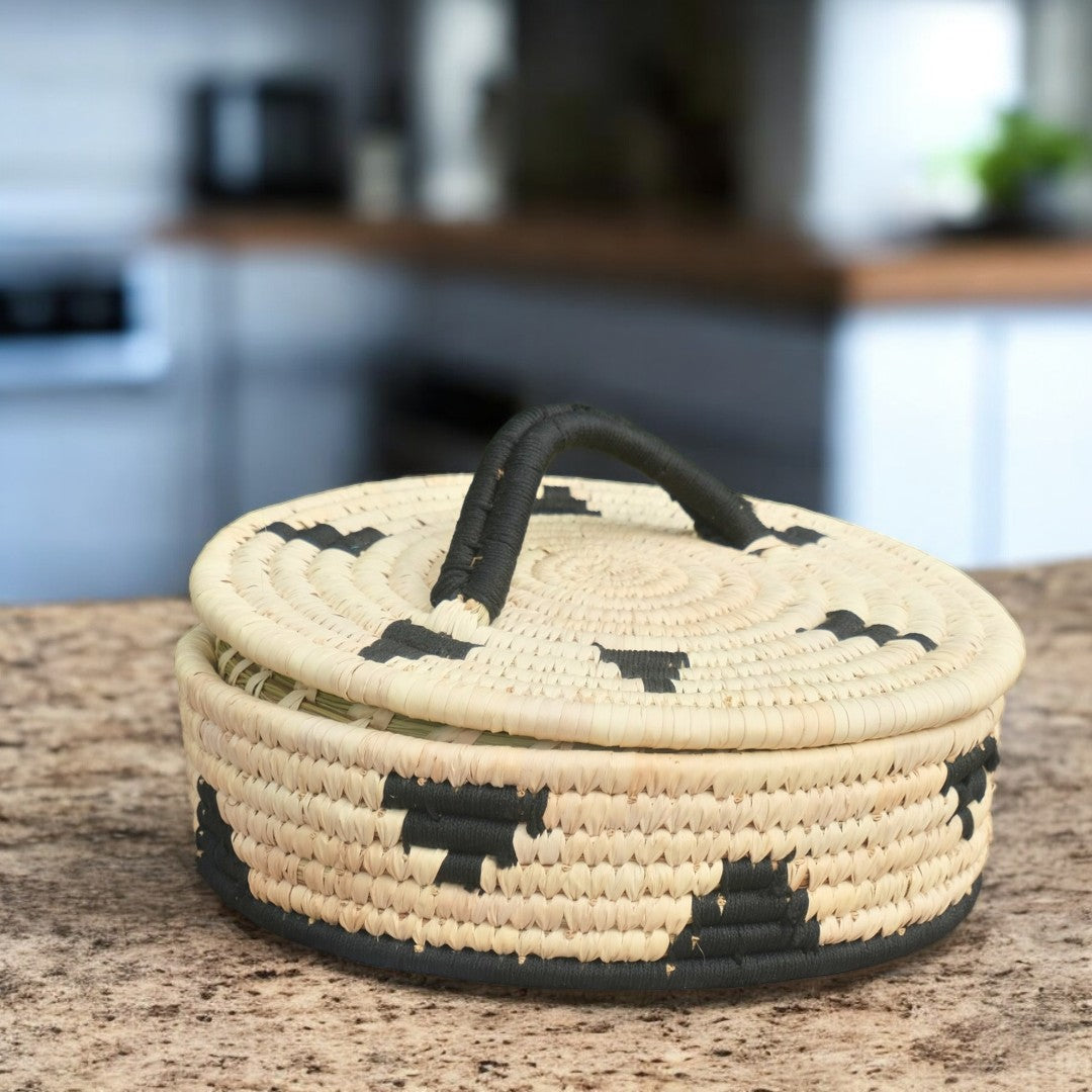 Sabai Grass Circular Roti Case with Lid & Handle