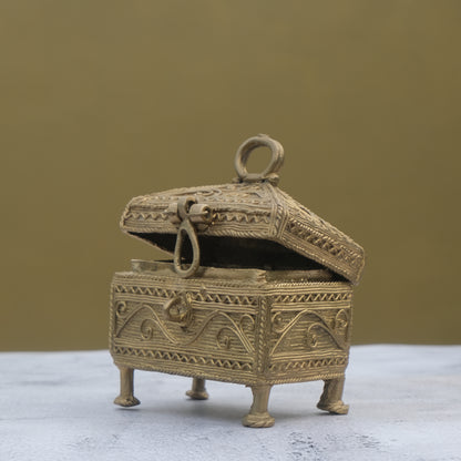 Nuagaon Dhokra Riwaz Jewellery Box — Handcrafted Lost-Wax Brass Showpiece