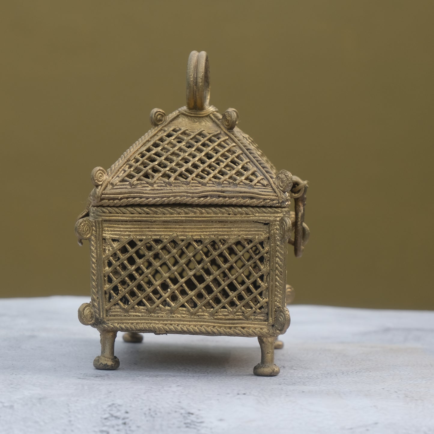 Nuagaon Dhokra Tizori Jewelry box — Handcrafted Lost-Wax Brass Showpiece