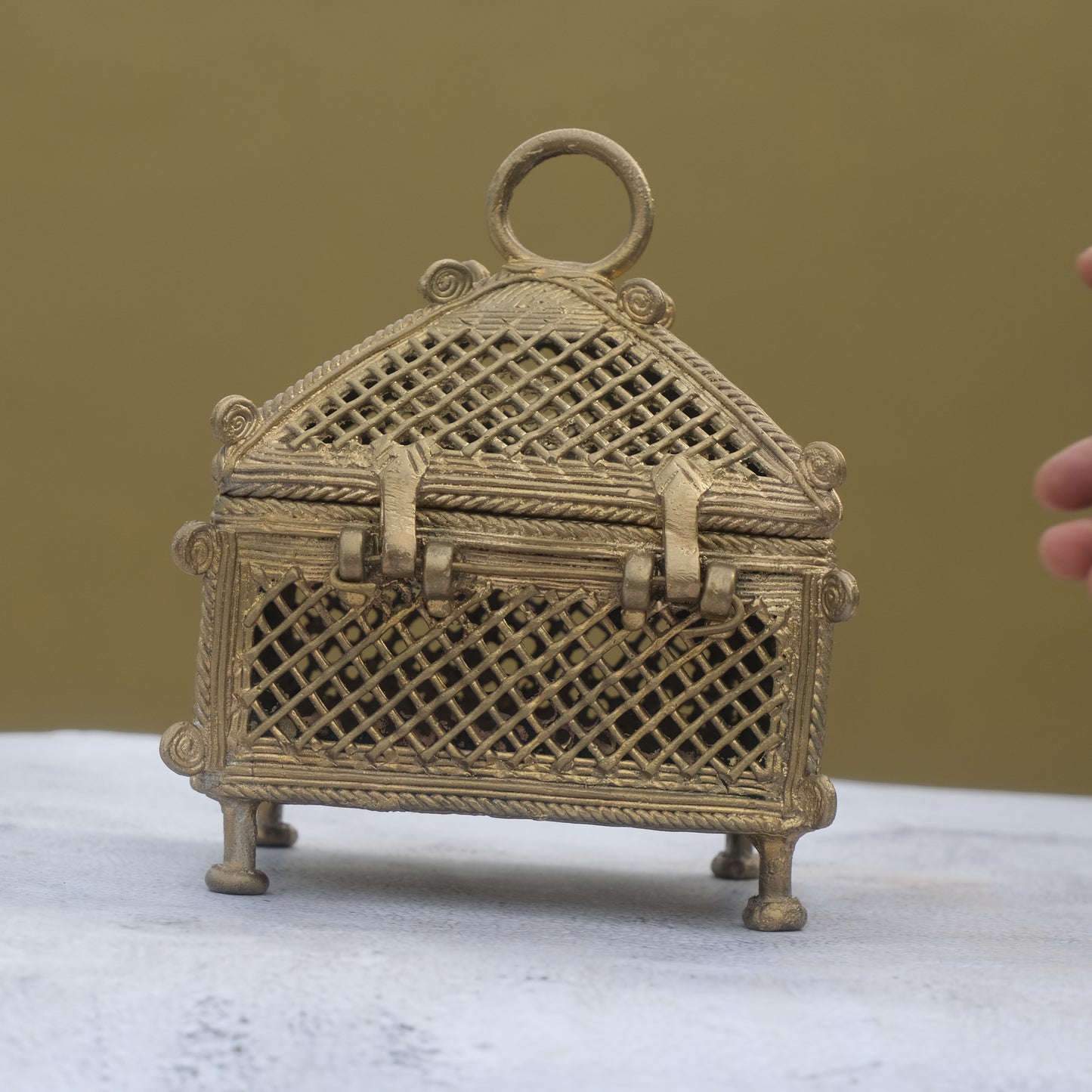 Nuagaon Dhokra Tizori Jewelry box — Handcrafted Lost-Wax Brass Showpiece