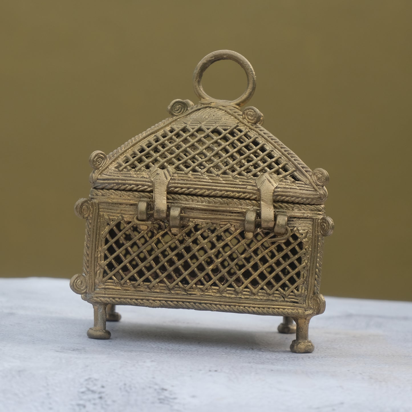 Nuagaon Dhokra Tizori Jewelry box — Handcrafted Lost-Wax Brass Showpiece