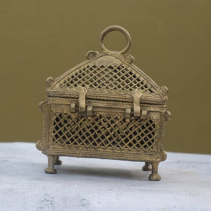Nuagaon Dhokra Tizori Jewelry box — Handcrafted Lost-Wax Brass Showpiece