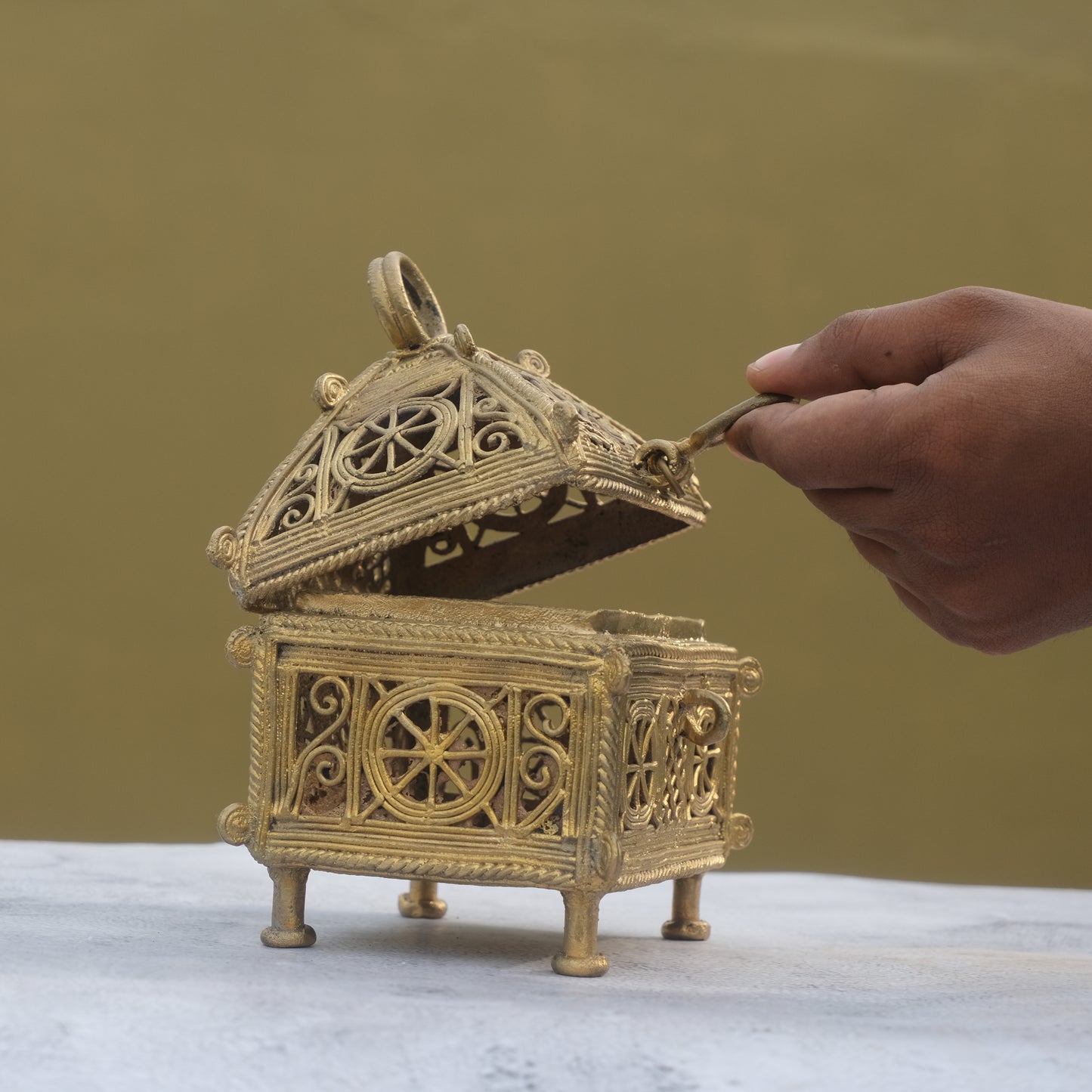 Nuagaon Dhokra Rewaz Jewelry box — Handcrafted Lost-Wax Brass Showpiece