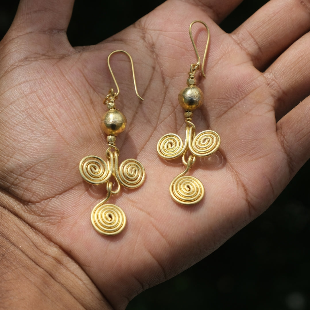 Authentic Odisha Dhokra earrings made with ancient lost-wax metal casting; unique tribal brass jewelry featuring traditional bell-metal art